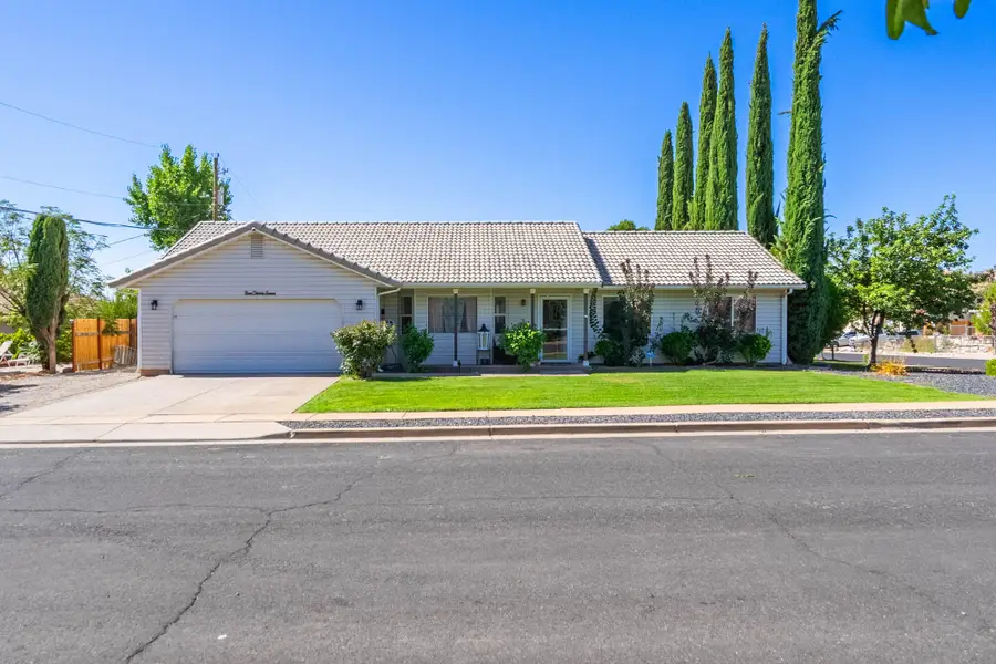 937 W Yucca Ln, Washington, UT 84780 - #3