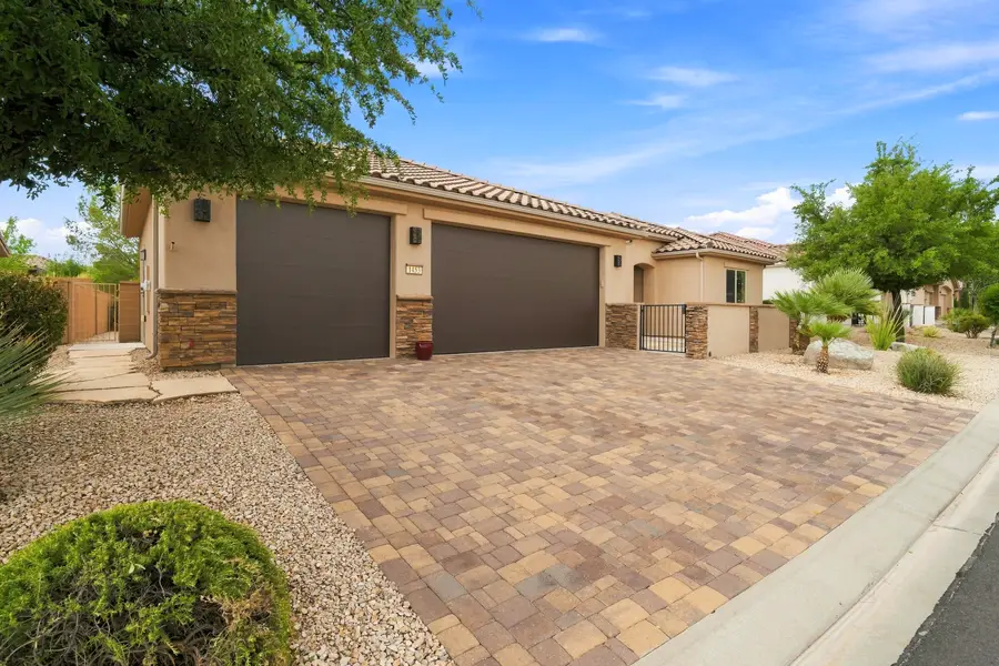1453 Heatherglen Dr, Saint George, UT 84790 - #2