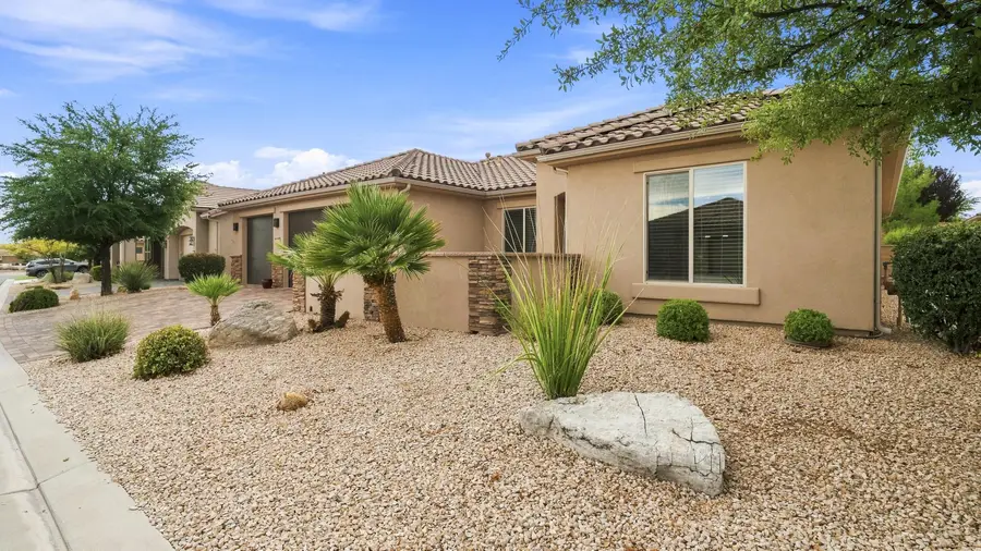 1453 Heatherglen Dr, Saint George, UT 84790 - #3