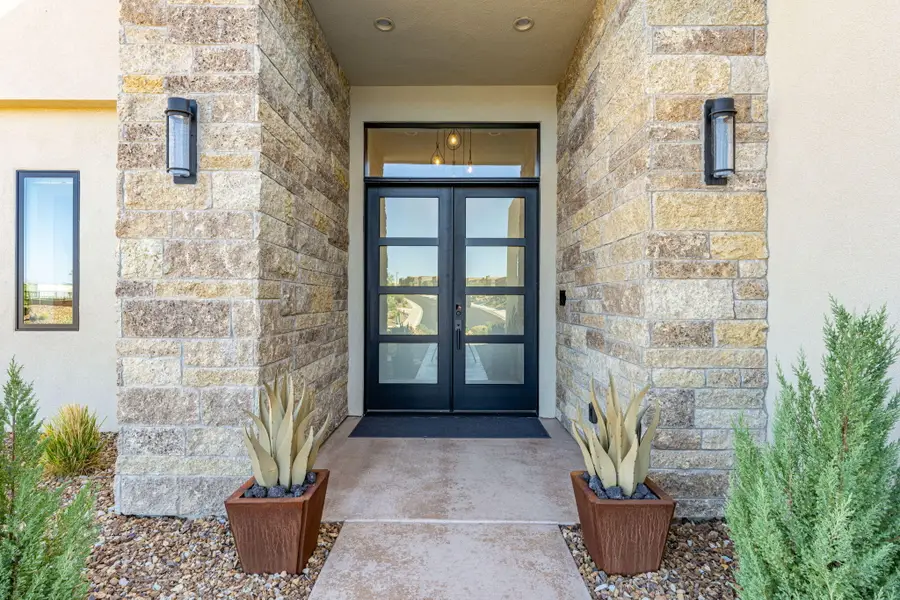 1392 W Canyon Tree Dr, Saint George, UT 84770 - #3
