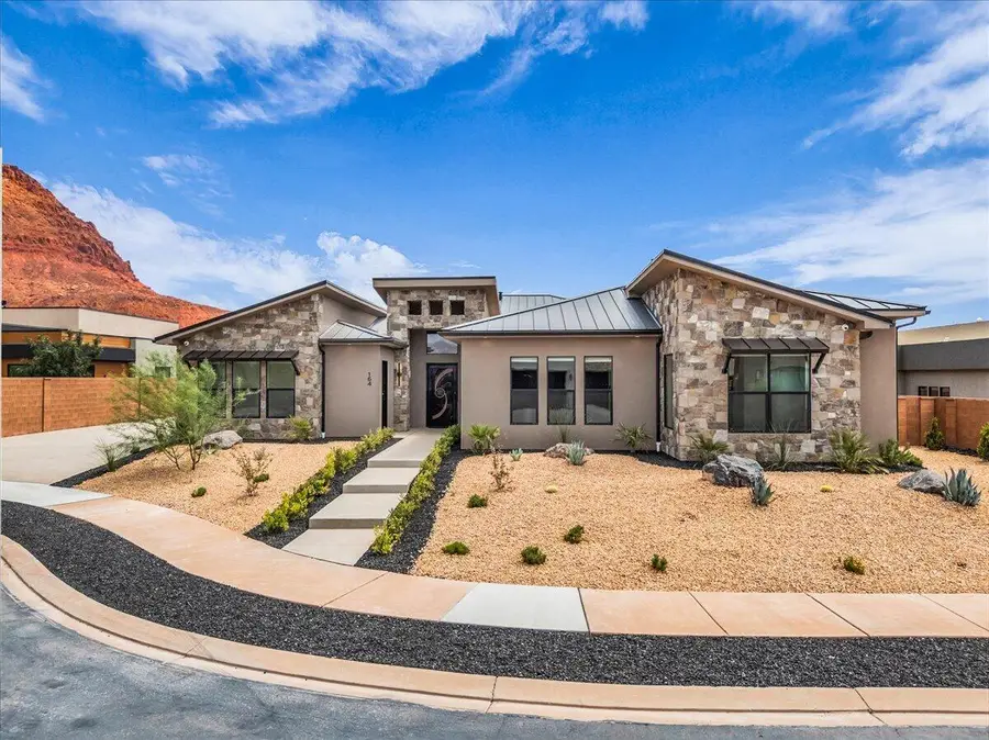 164 N Arrowhead Ln, Ivins, UT 84738 - #2