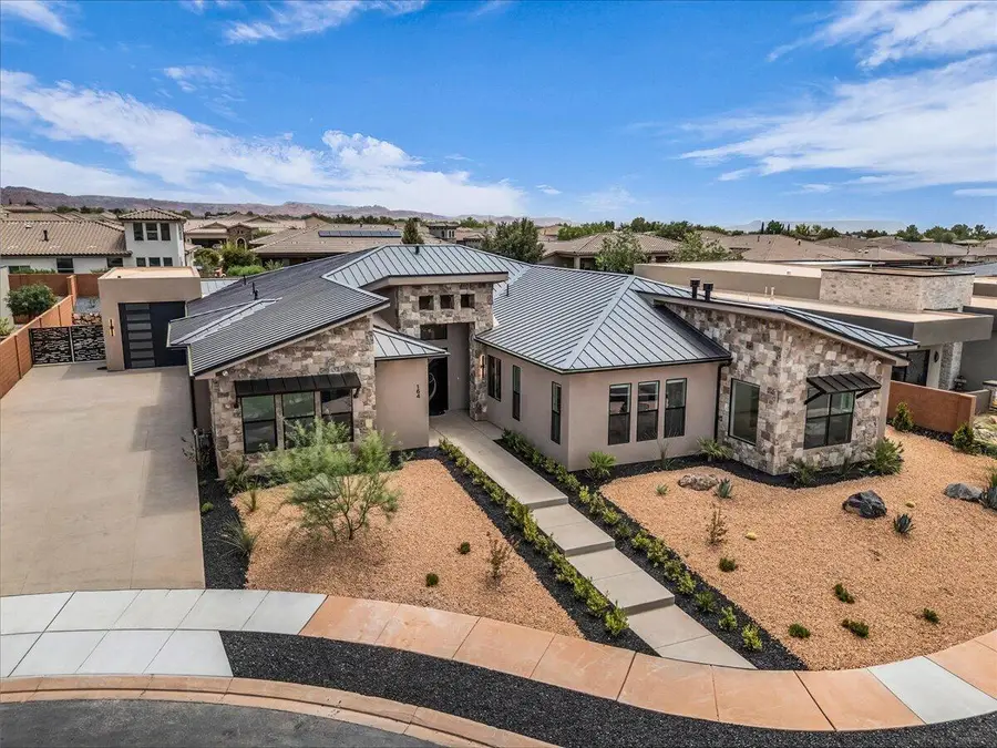 164 N Arrowhead Ln, Ivins, UT 84738 - #3