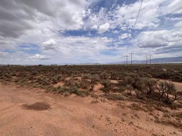 6832 N 3625, Cedar City, UT 84721