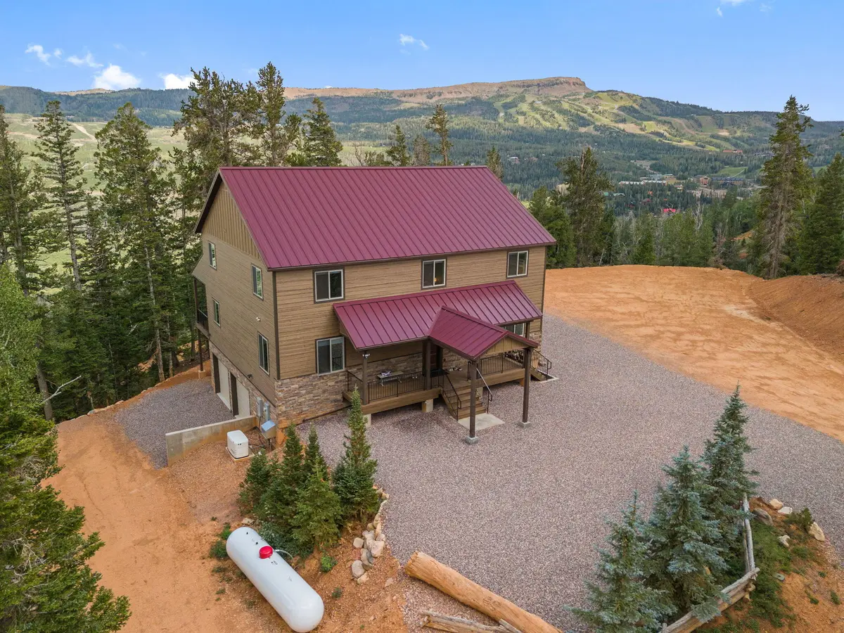 1142 N Aspen Dr, Brian Head, UT 84719 - #1
