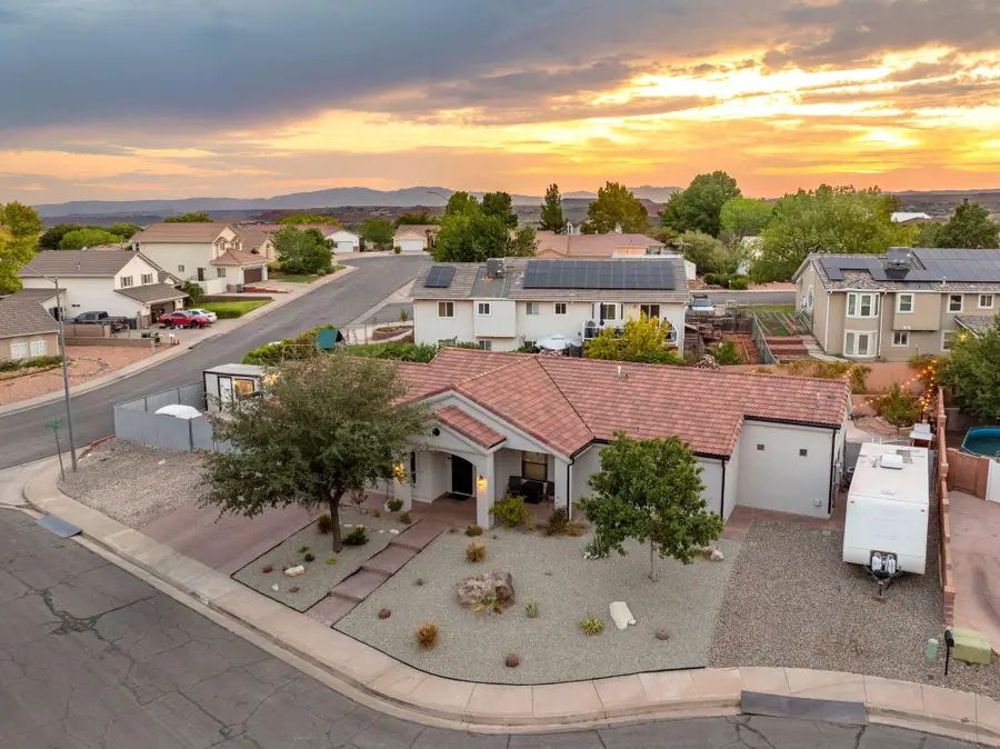 621 N Palm Cir, Washington, UT 84780 - #2