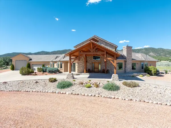 963 E 800, New Harmony, UT 84757