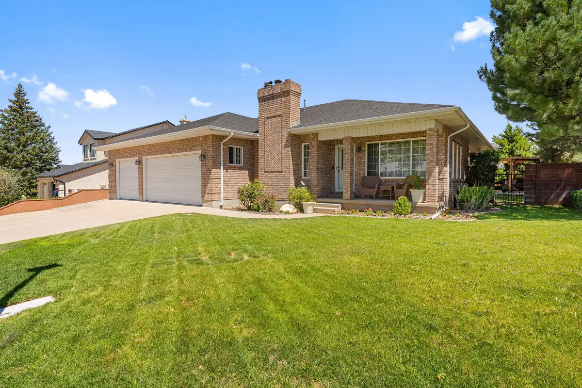253 S Sunset Pointe Dr, Cedar City, UT 84720 - #1