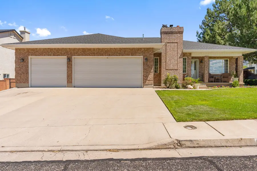 253 S Sunset Pointe Dr, Cedar City, UT 84720 - #2