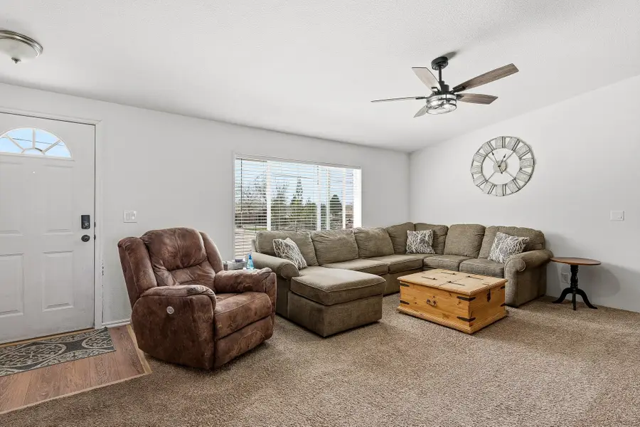 1637 E Midvalley Rd, Enoch, UT 84721 - #2