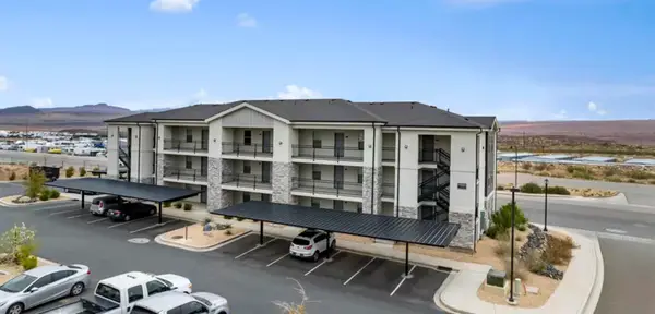 128 Lone Rock Dr #202, Hurricane, UT 84737