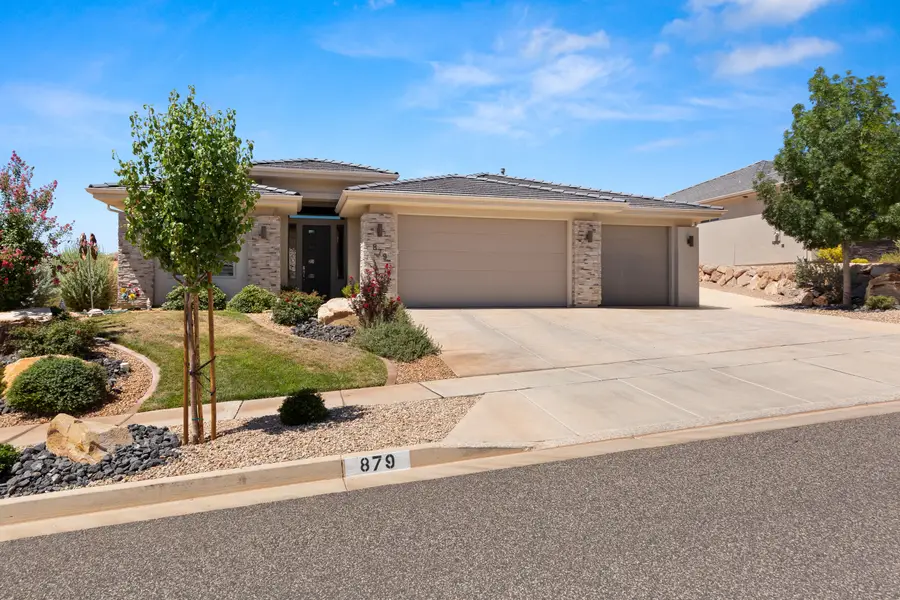 879 N Sandy Talus Dr, Washington, UT 84780 - #3