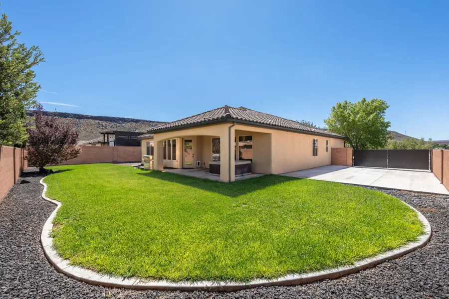 3384 W 2650, Hurricane, UT 84737 - #2
