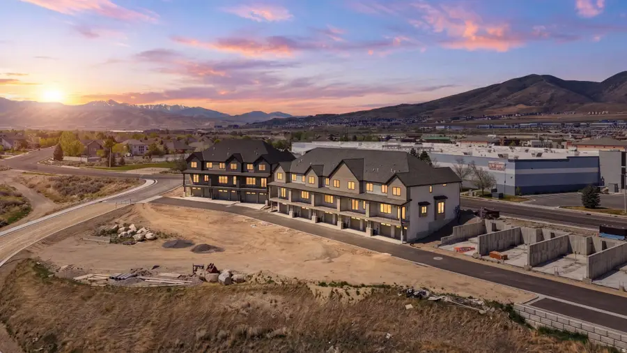 1634 E Center Pointe Dr, Lehi, UT 84043 - #2