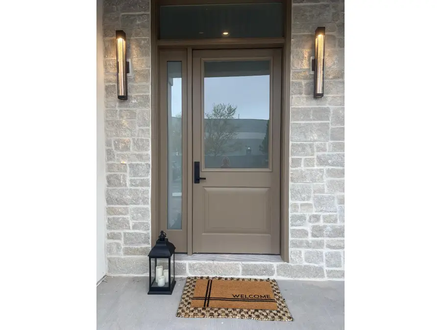 1634 E Center Pointe Dr, Lehi, UT 84043 - #3