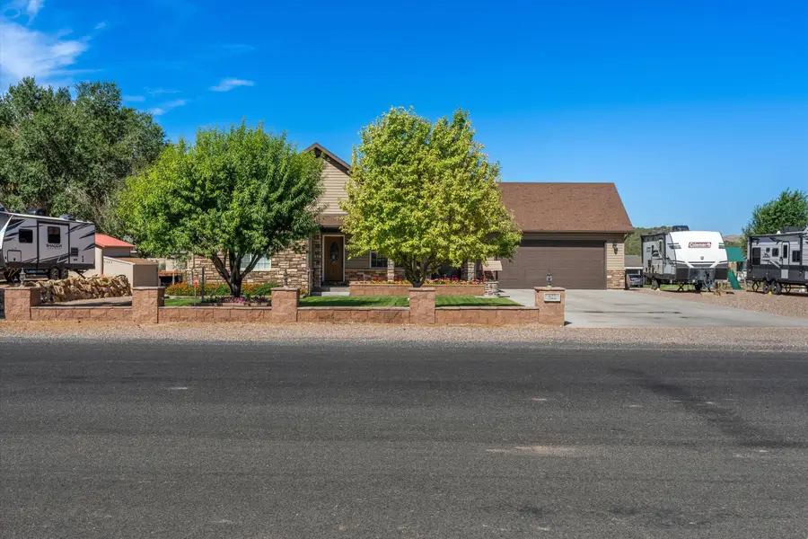 522 S 200 East St, Enterprise, UT 84725 - #3