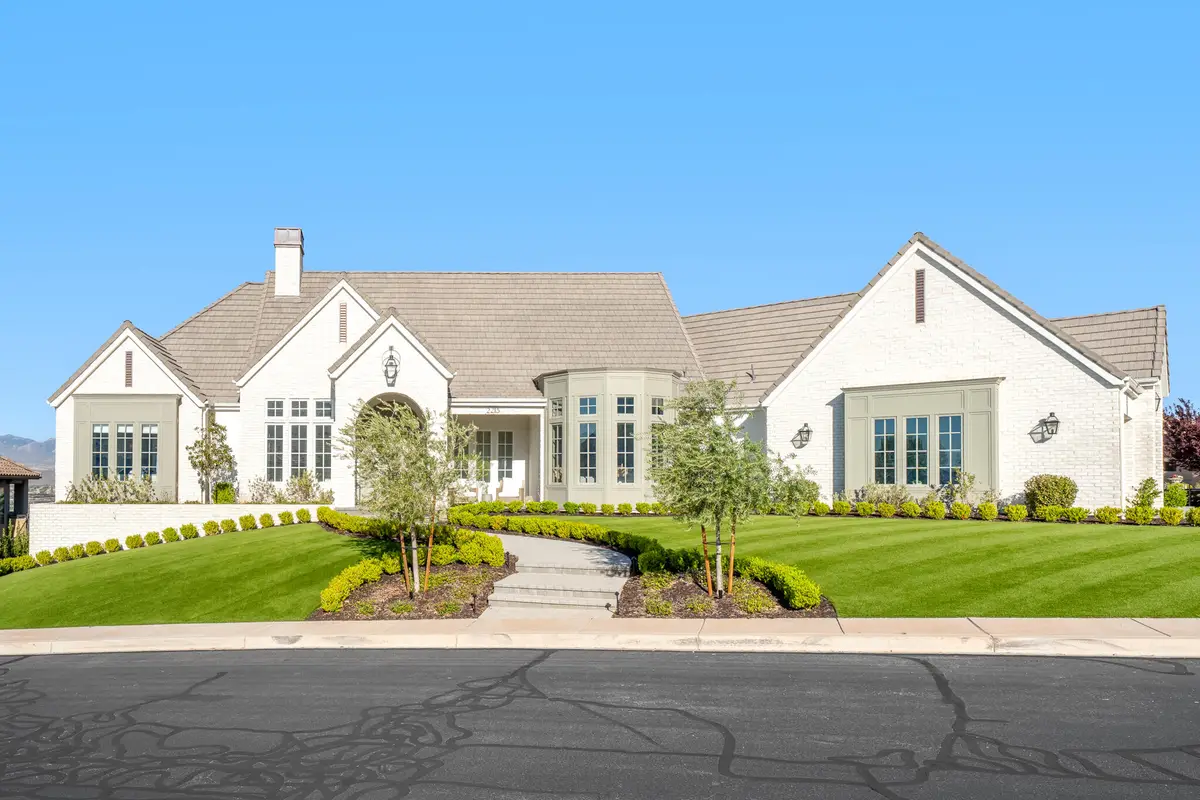 2215 N Lone Rock Dr, Saint George, UT 84770 - #1