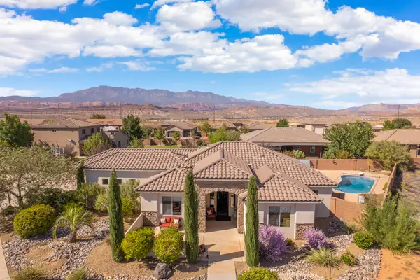 2477 S 4240 West Cir, Hurricane, UT 84737
