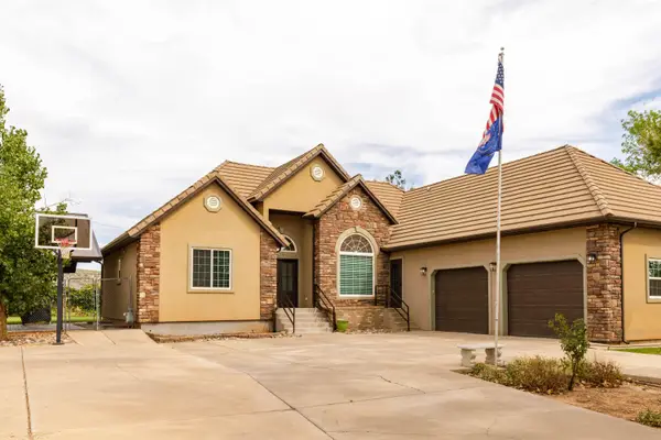 8040 N Onyx Ct, St George, UT 84770