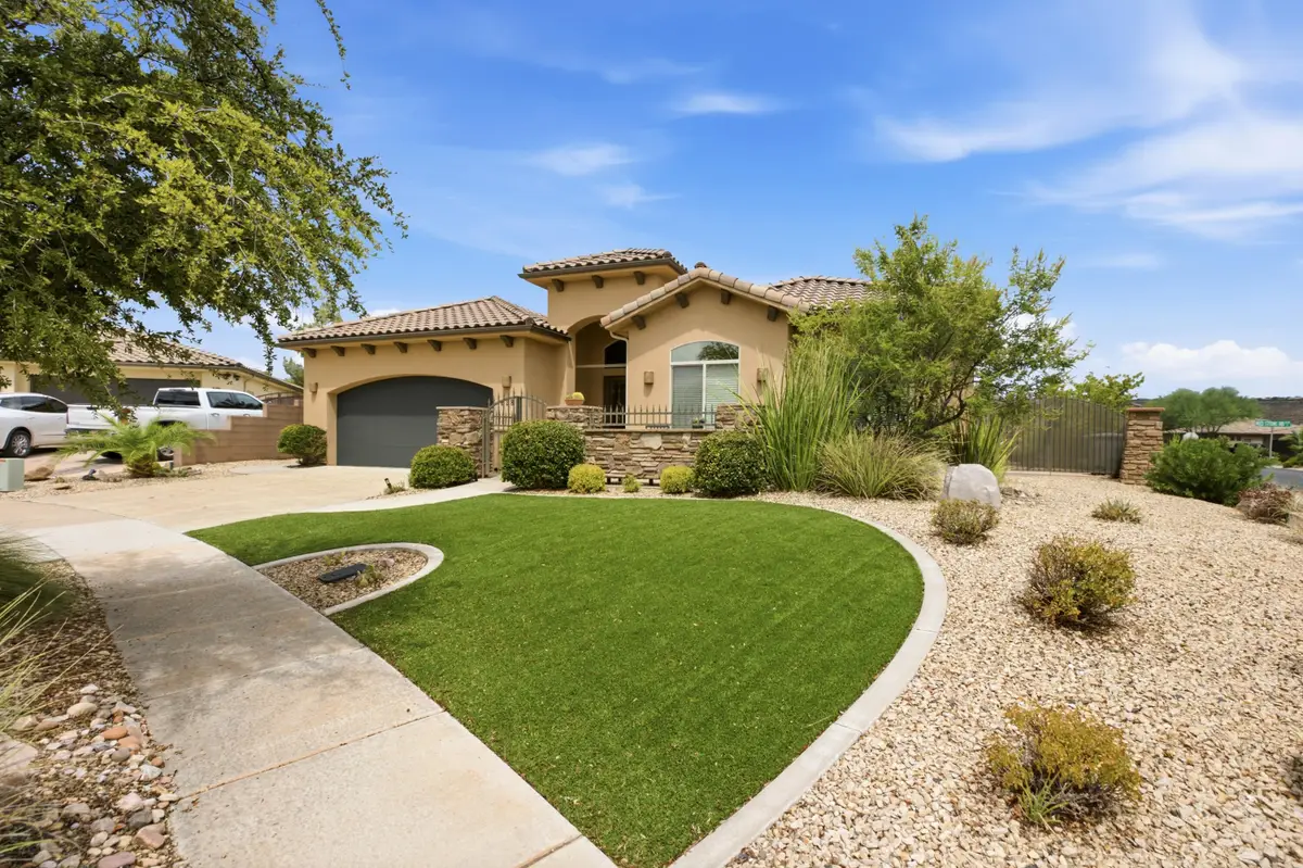 628 N Sugar Plumb Ln, Washington, UT 84780 - #1