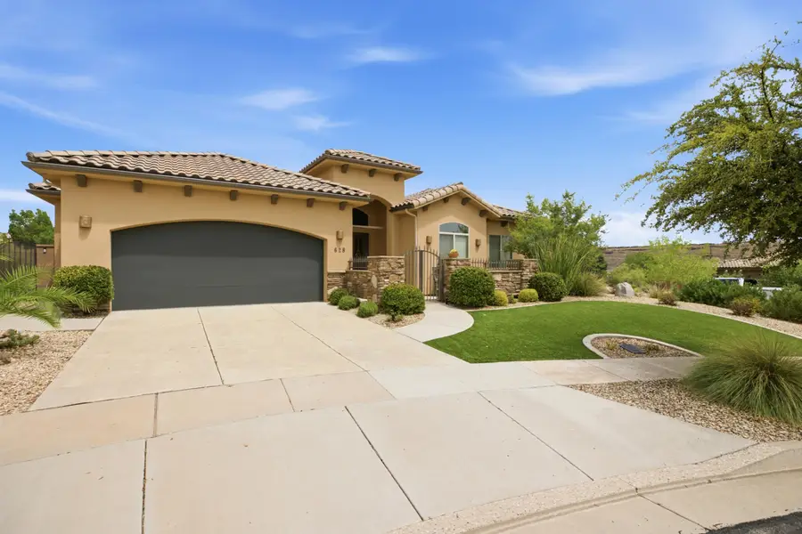 628 N Sugar Plumb Ln, Washington, UT 84780 - #2
