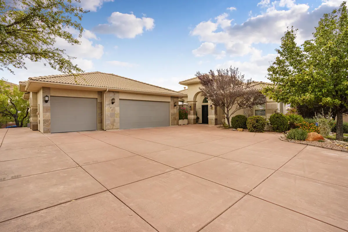 1166 W Birchwood Dr, Washington, UT 84780 - #1