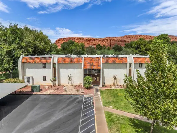 776 Diagonal St #55, St George, UT 84770