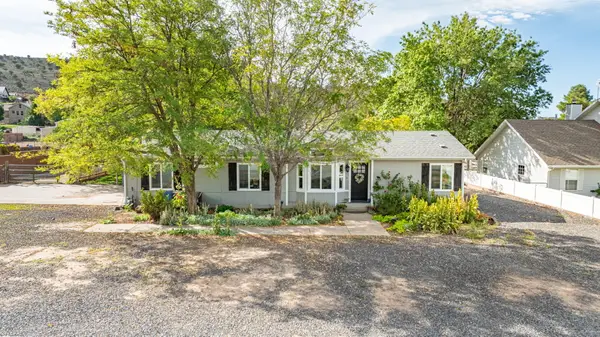 1217 W Topaz Rd, St George, UT 84770