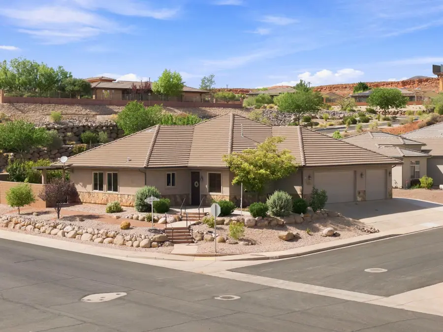 1907 N Creek Side Ct, Washington, UT 84780 - #3