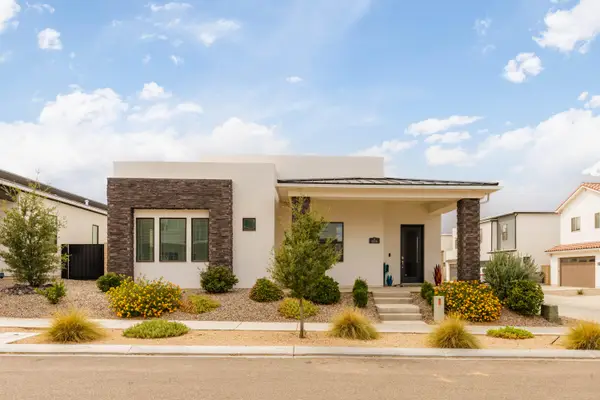 5806 S Garnet Dr, St George, UT 84790