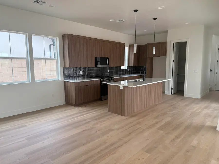 478 W Avery Ln, Saint George, UT 84790 - #3