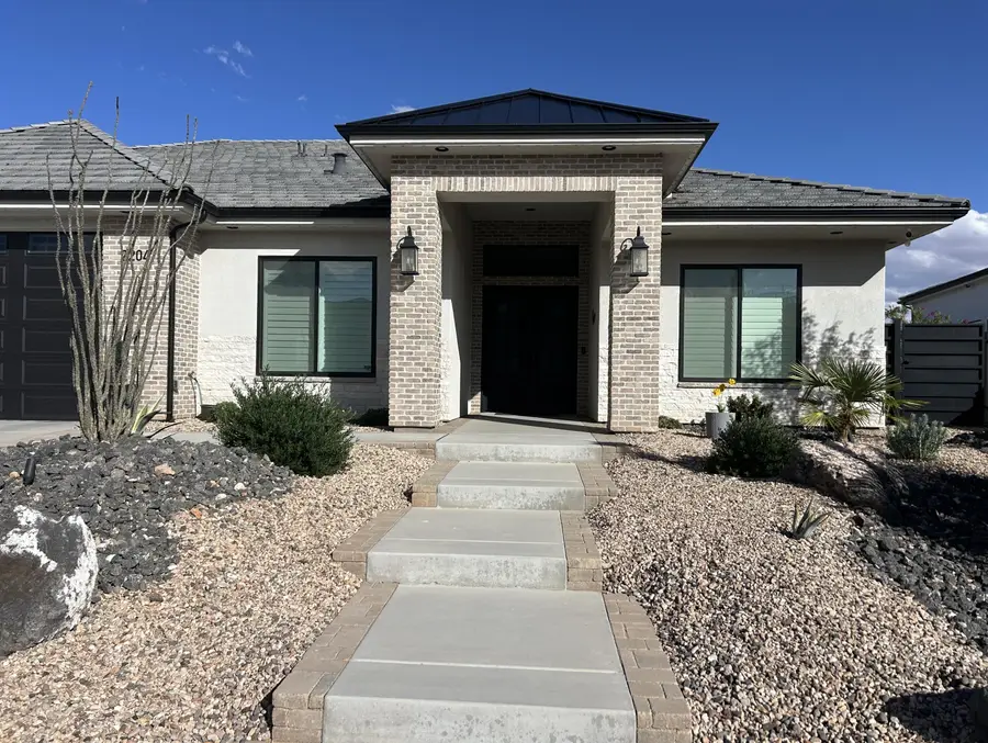 2204 N Fairway Dr, Washington, UT 84780 - #2