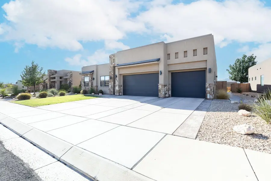 4753 N Cottontail Dr, Saint George, UT 84770 - #3