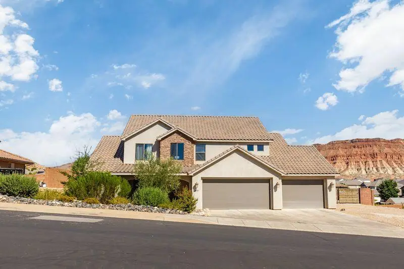 3293 S Noble Dr, Washington, UT 84780 - #1