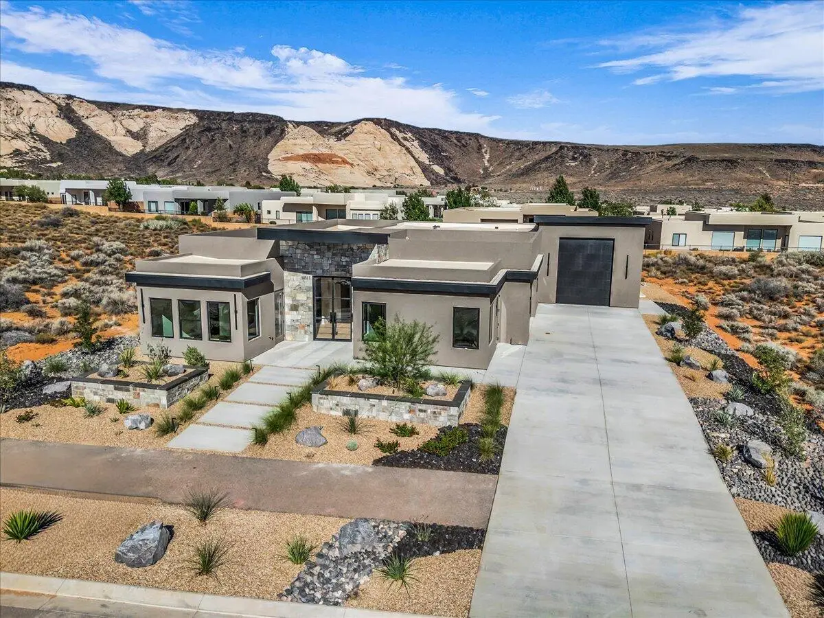 5414 N Johnson Arch Dr, Saint George, UT 84770 - #1