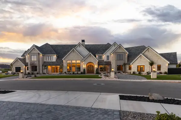 2585 E Waters Edge Cir, St George, UT 84790