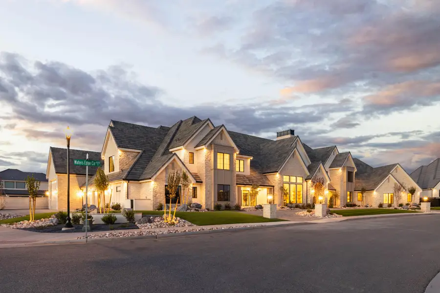 2585 E Waters Edge Cir, Saint George, UT 84790 - #3