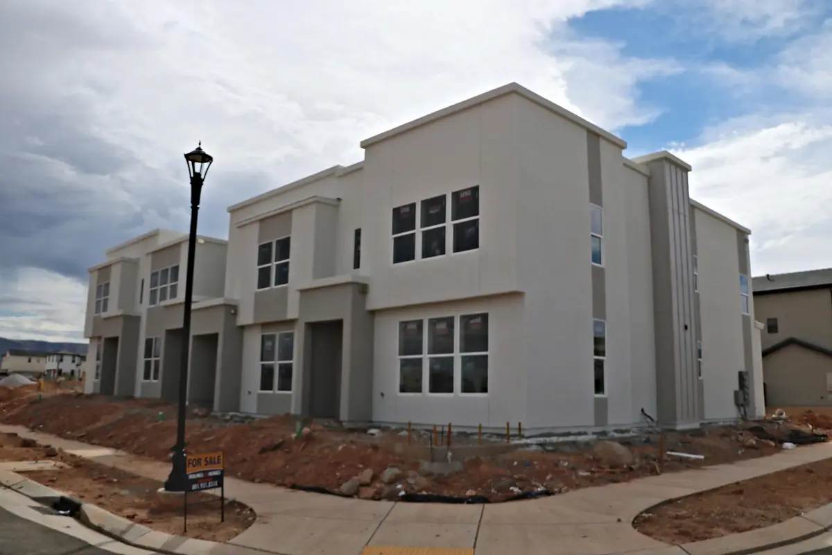 6194 Buckskin Dr, Saint George, UT 84790 - #1