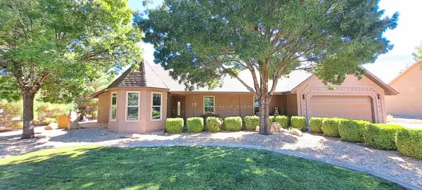 1206 N Horsemans Park Dr, Dammeron Valley, UT 84783