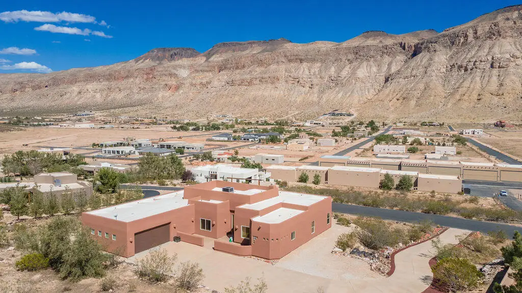4458 S 1500, Hurricane, UT 84737 - #1
