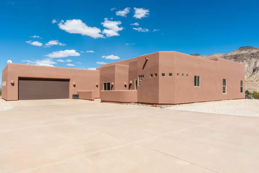 4458 S 1500, Hurricane, UT 84737 - #2