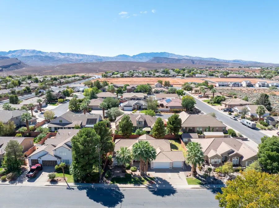 2305 Jacob Dr, Santa Clara, UT 84765 - #2