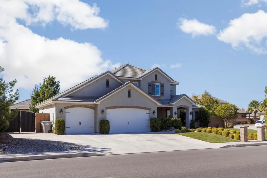 2334 E Crimson Ridge Dr, Saint George, UT 84790 - #3