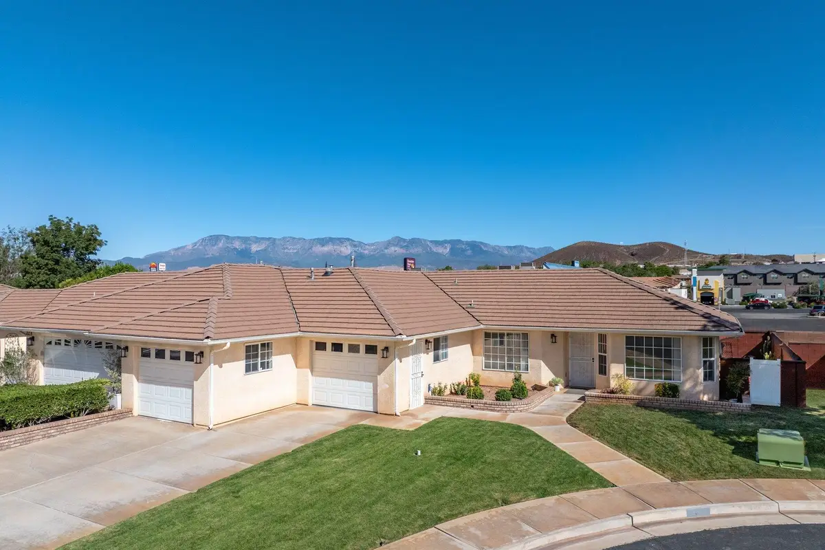 560 W 100, Hurricane, UT 84737 - #1