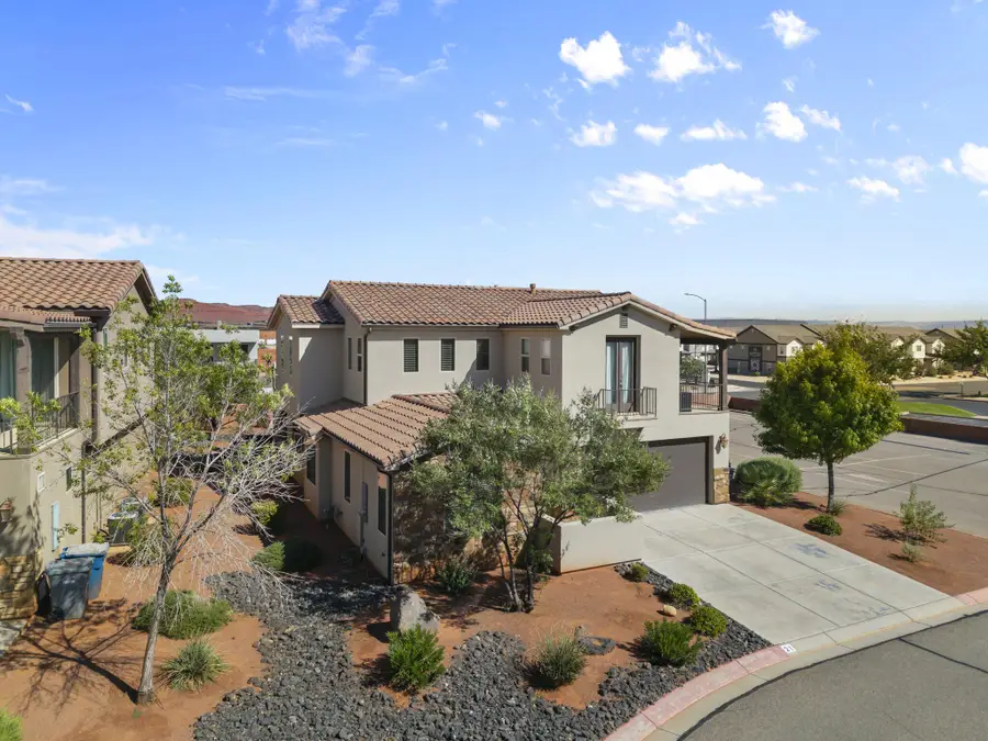 3800 Paradise Village Dr #21, Santa Clara, UT 84765 - #3