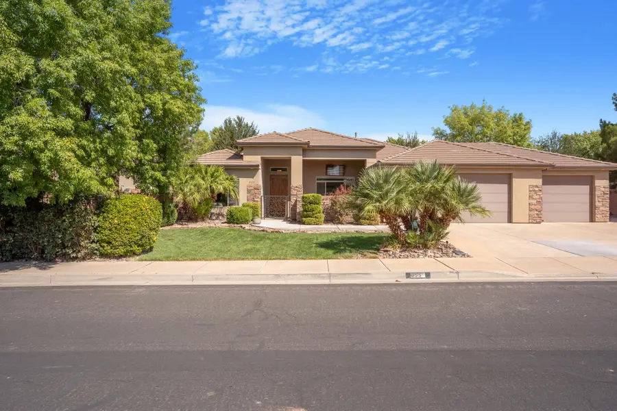 655 E Lost Ridge Dr, Washington, UT 84780 - #2