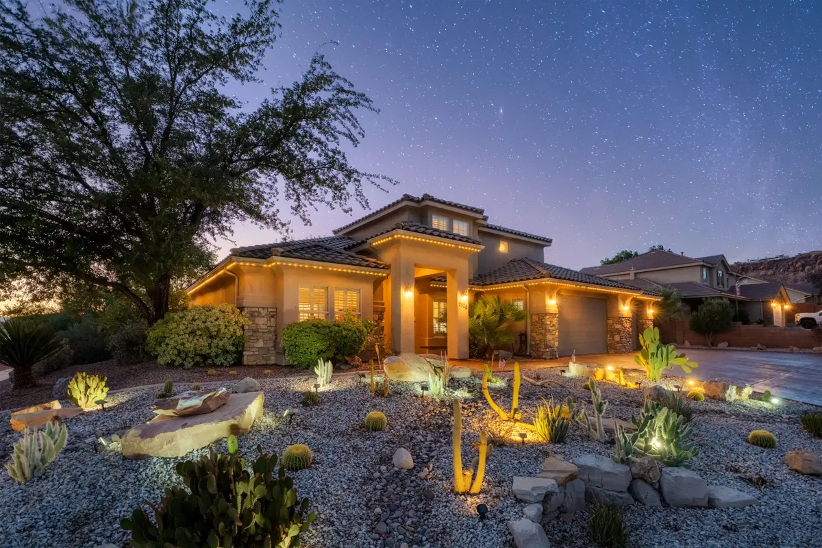 2528 S 2070 East Cir, Saint George, UT 84790 - #1