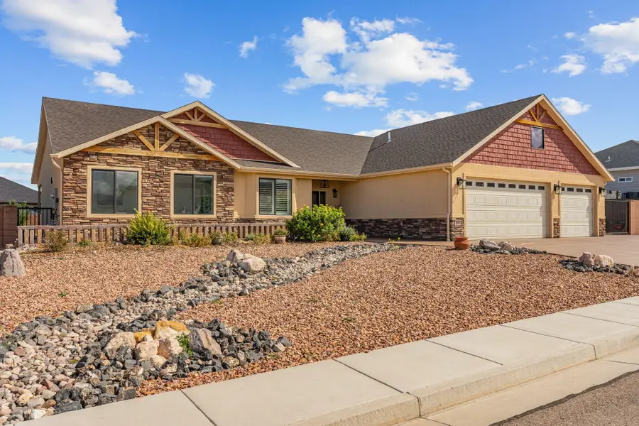 2091 E Mountain View Lp, Enoch, UT 84021 - #2