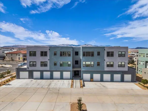 5599 S Carnelian Parkway #107, St George, UT 84790
