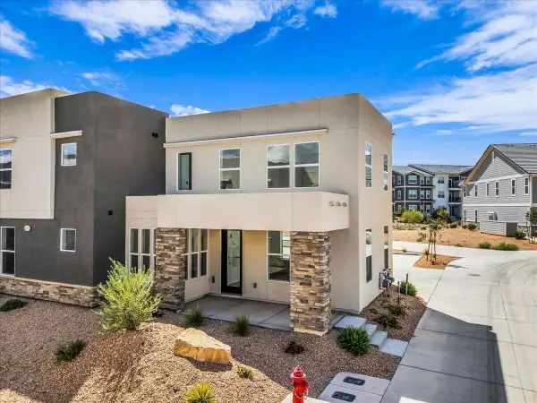 523 W Olive Ln, St George, UT 84790