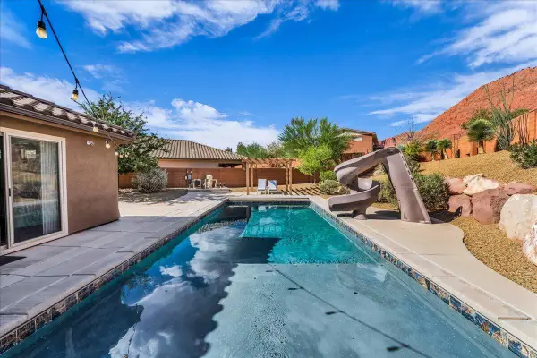 210 W Talon Ct, Ivins, UT 84738